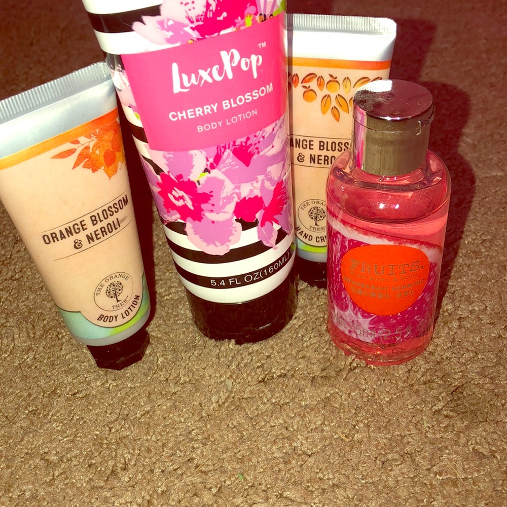 Lotion and shower gel